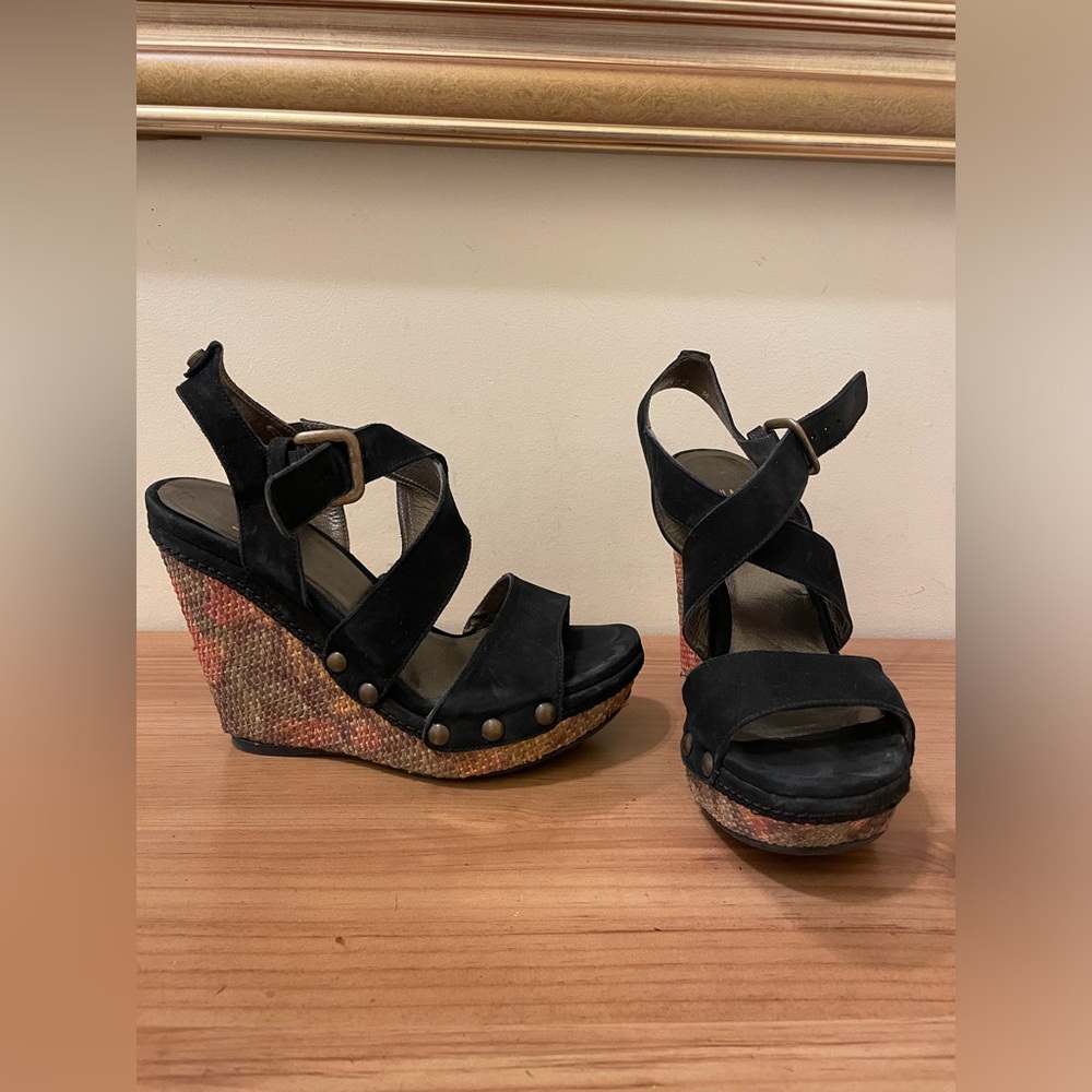 Stuart Weitzman Platform Sandals - 6